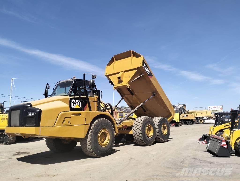 CAT 740 B Dumper - Knickgelenk