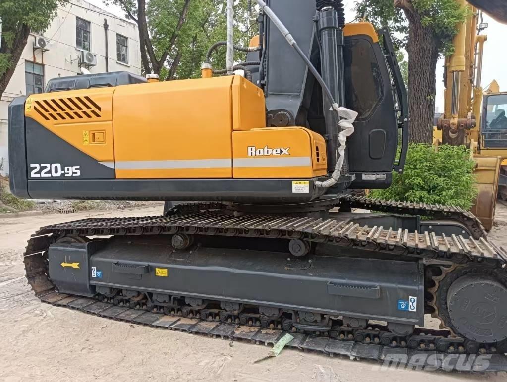 Hyundai 220LC -9S Raupenbagger