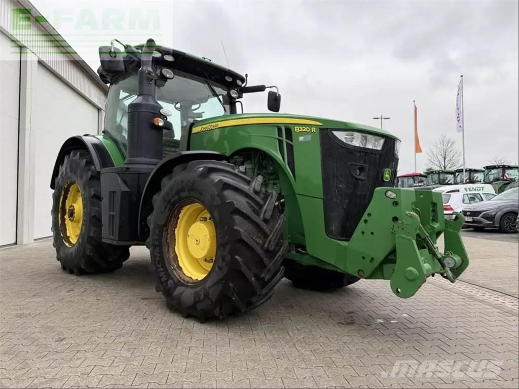 John Deere 8320 r Traktoren