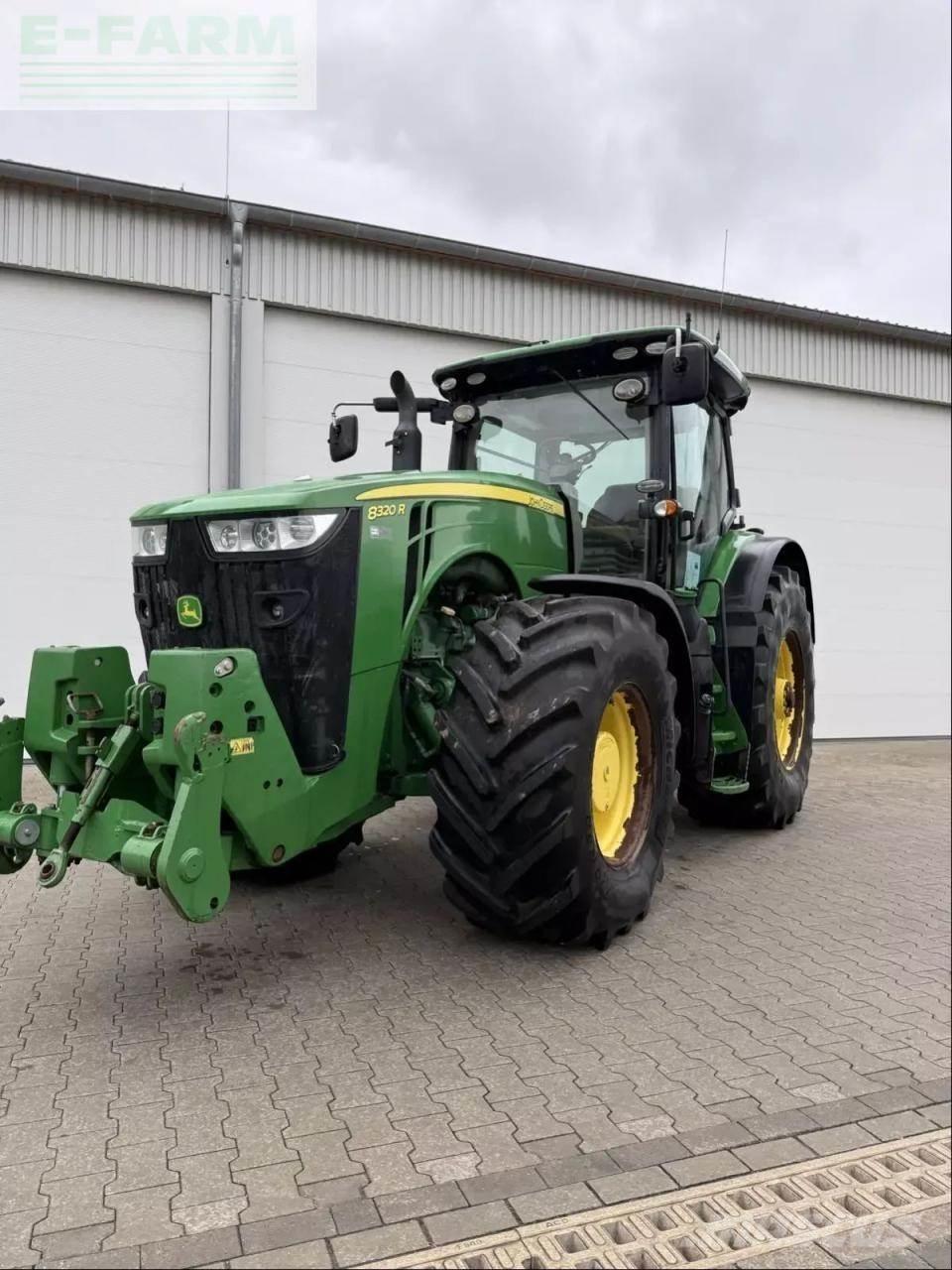 John Deere 8320 r Traktoren
