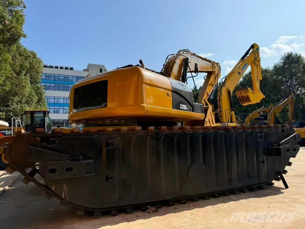 CAT 320 D2 Amphibienbagger