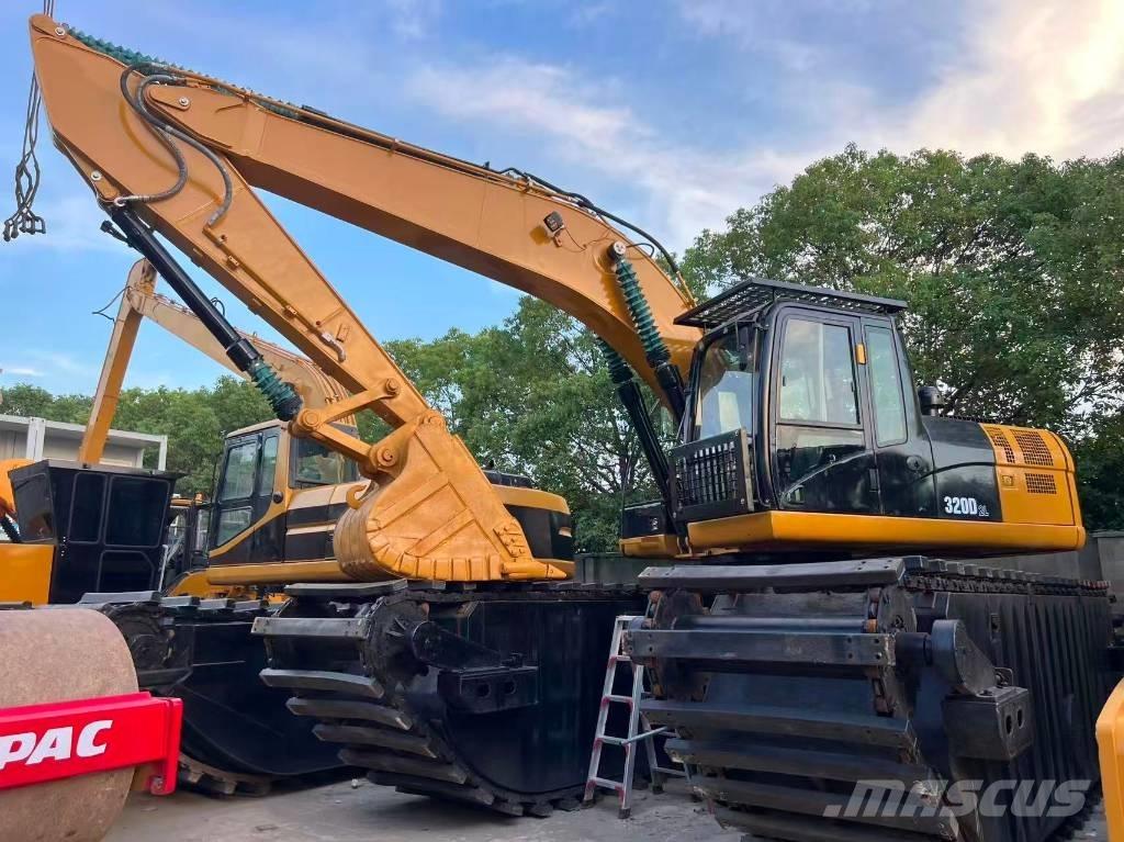 CAT 320 D2 Amphibienbagger