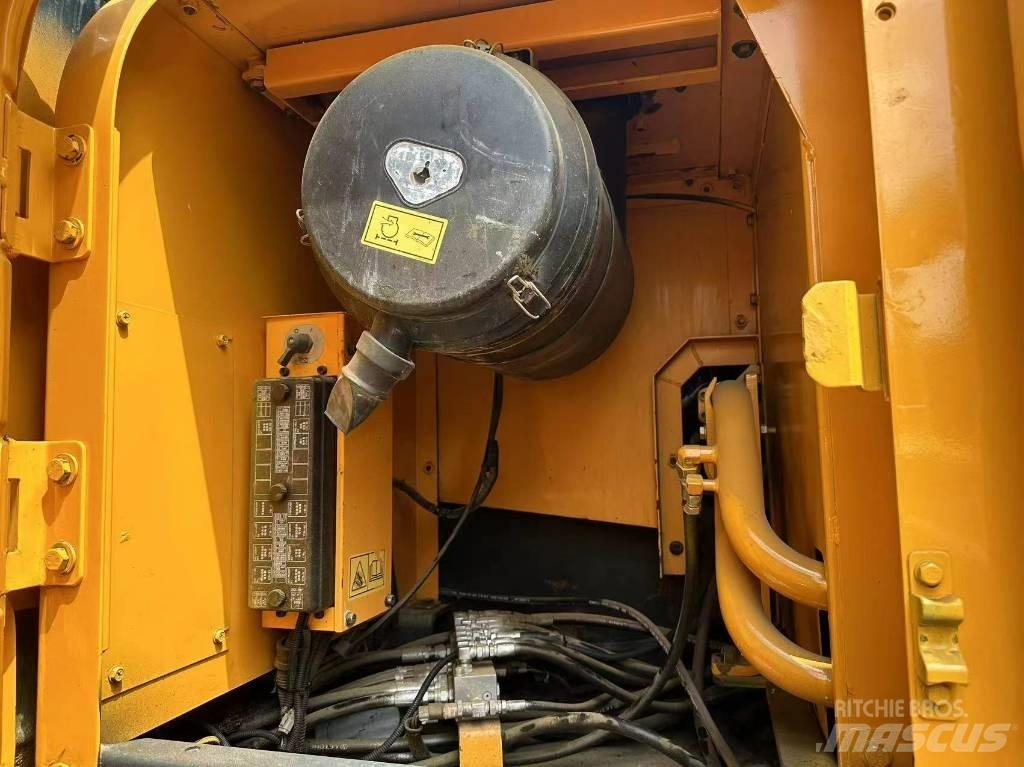 Hyundai 330-9s Raupenbagger