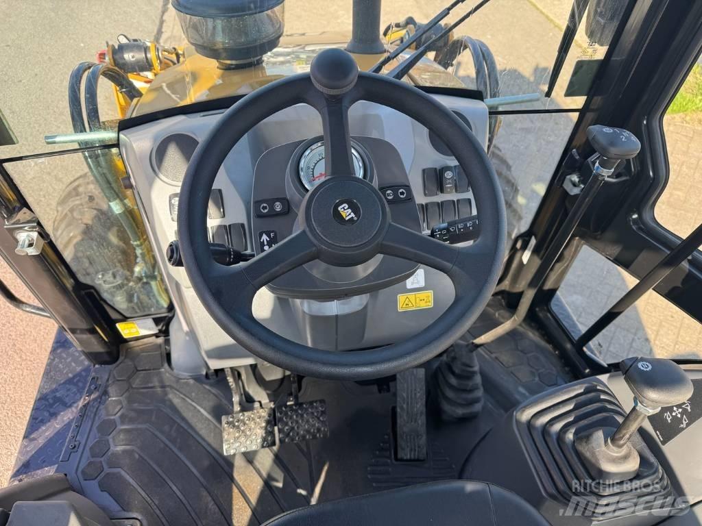 CAT 424 4X4 ( UNUSED ) Baggerlader