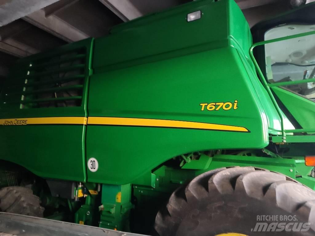 John Deere T 670 i Mähdrescher