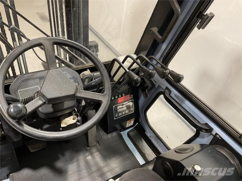 Utilev UT30P Diesel heftrucks