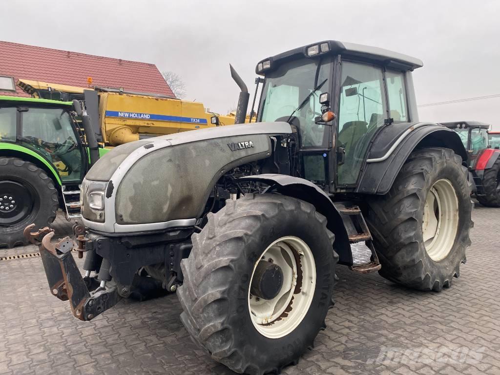 Valtra T 161 Traktoren