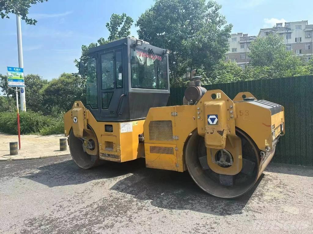 XCMG XD 82 Erdbauwalzen