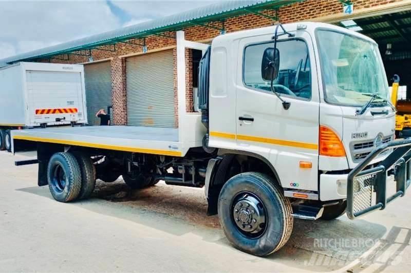Hino 500 1322 4x4 Andere Fahrzeuge