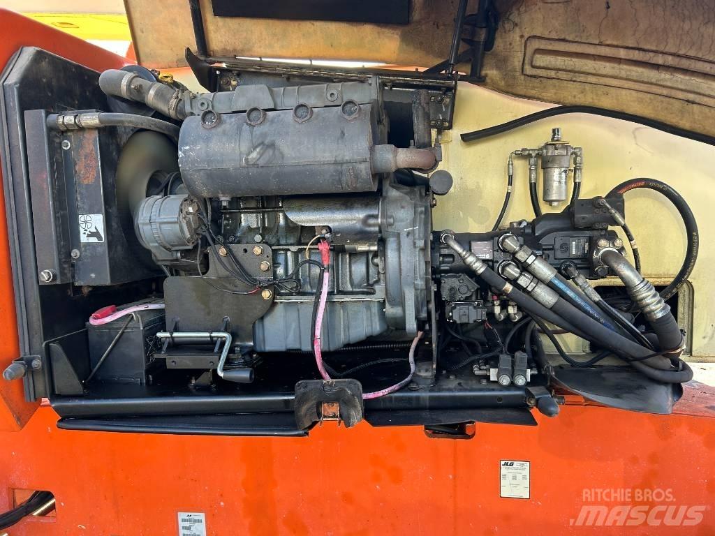 JLG 800 AJ Gelenkteleskoparbeitsbühnen