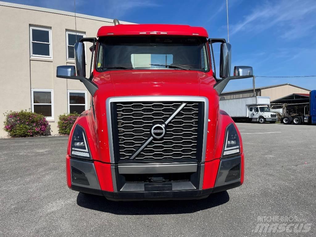 Volvo VNL64T300 Sattelzugmaschinen