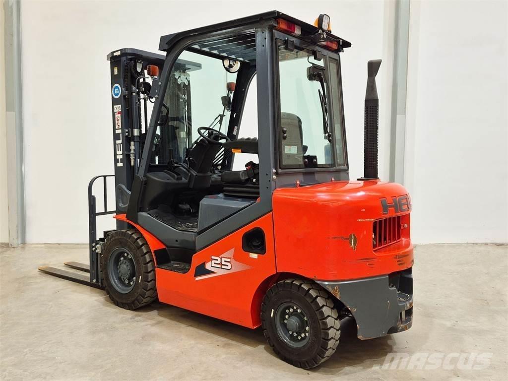 Heli CPCD25 XC26H Diesel heftrucks