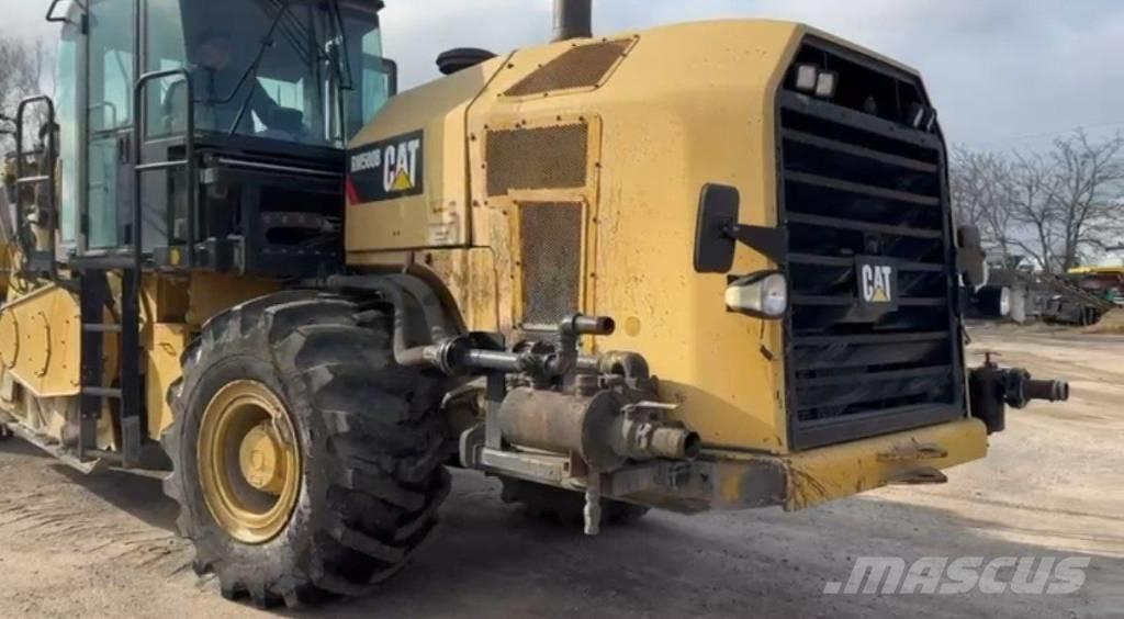 CAT RM 500 Asphalt-Recycler