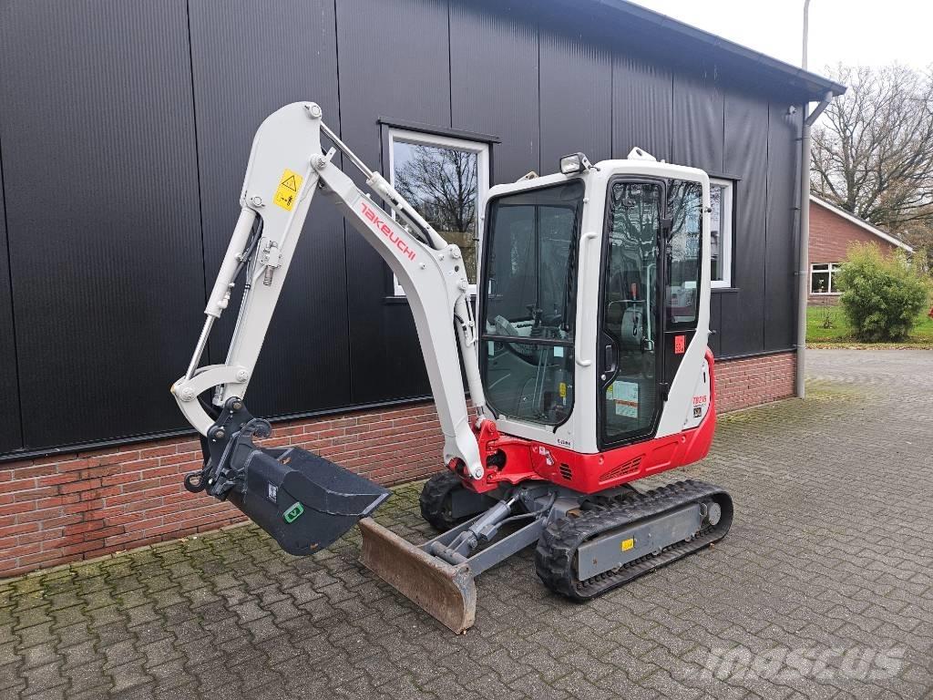 Takeuchi TB216 Minibagger < 7t