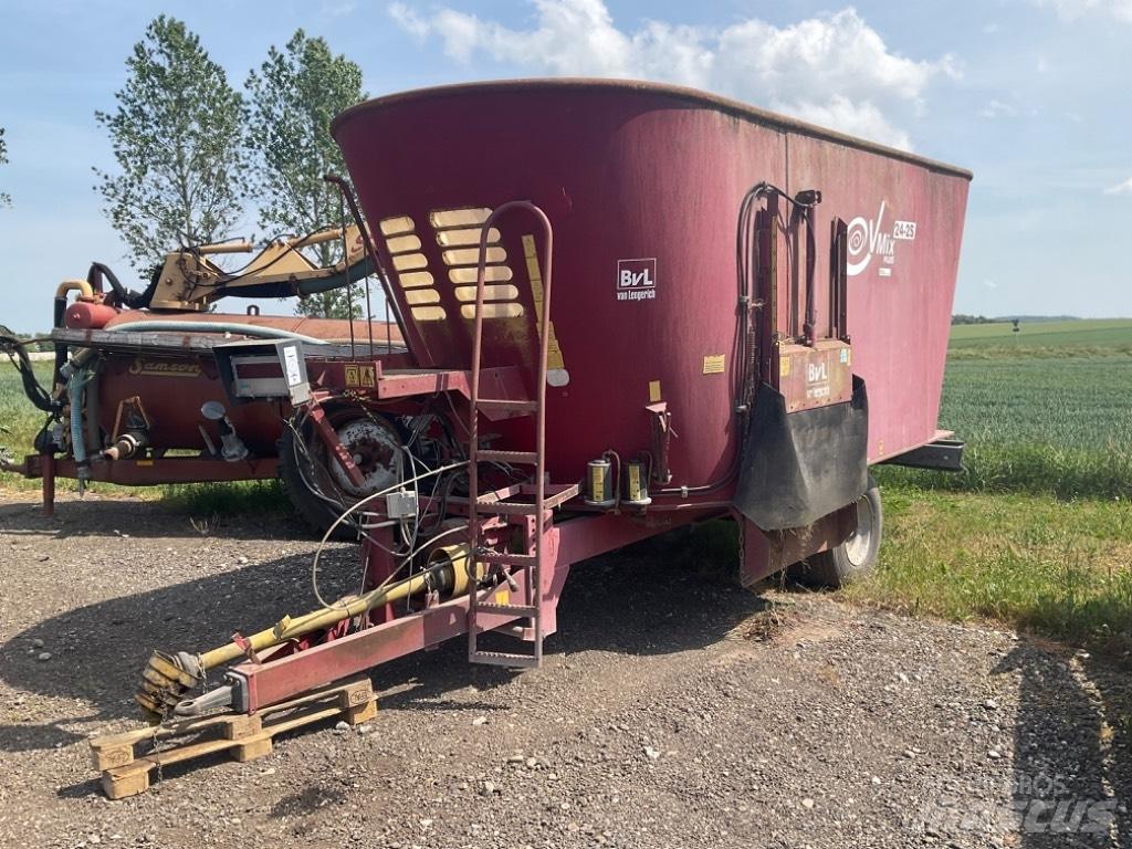 BvL 24 2 s Futtermischwagen