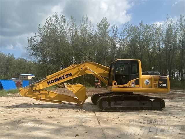Komatsu PC200-8 Raupenbagger