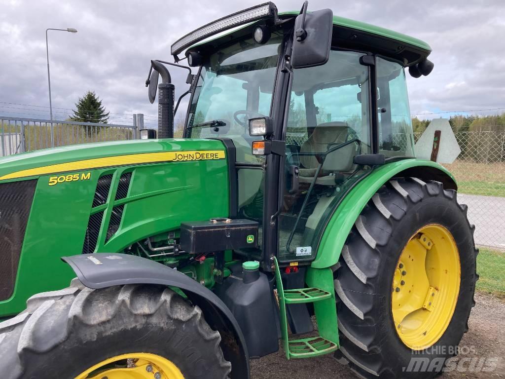 John Deere 5085 M Traktoren
