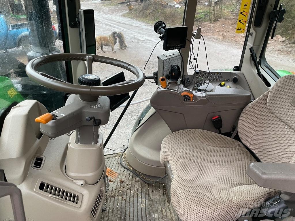 John Deere 6120 M Traktoren