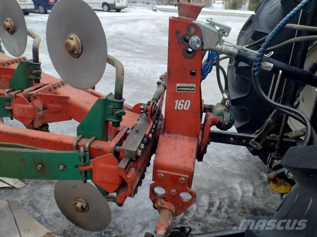 Kverneland E160 4x16 Schneeschilde und -pflüge