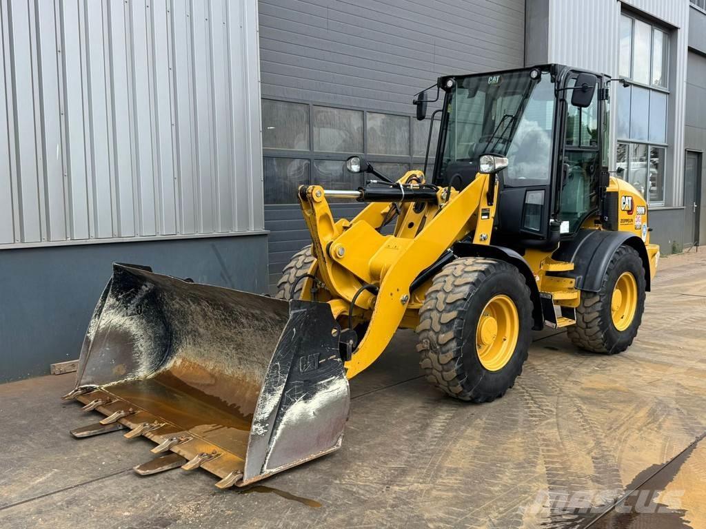 CAT 908M Radlader