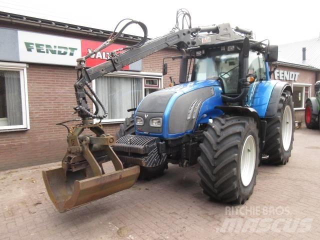 Valtra T202D Traktoren