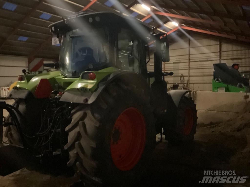 CLAAS ARION 650 cis + Traktoren