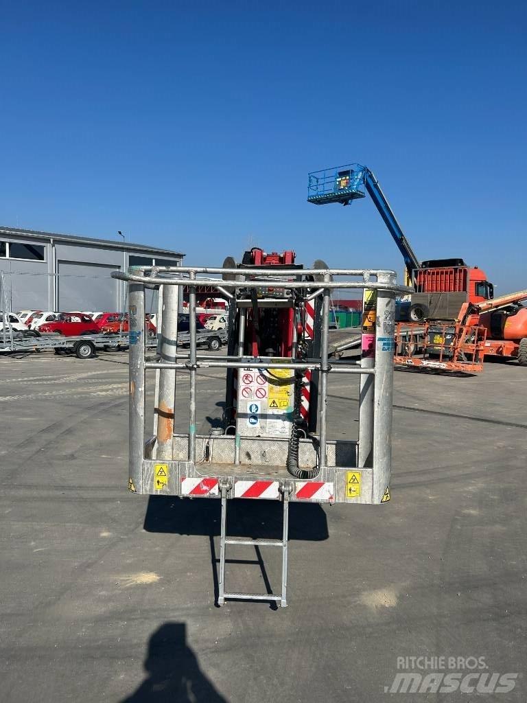 Hinowa 17.75 Gelenkteleskoparbeitsbühnen