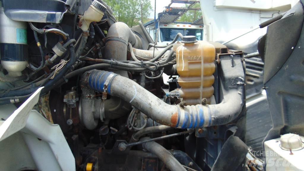 International 8600 Sattelzugmaschinen