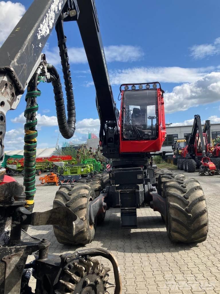 Komatsu 931 XC Harvester