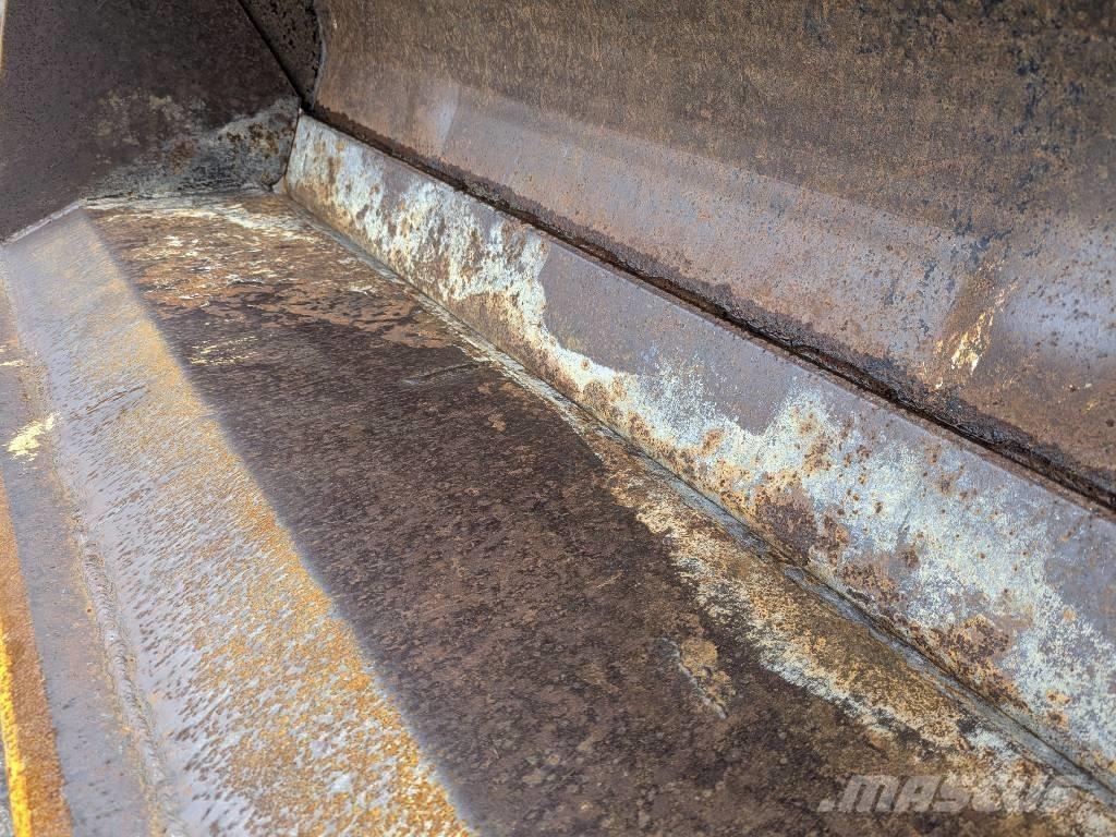  SUTTON 4-IN-1 BUCKET Schaufeln