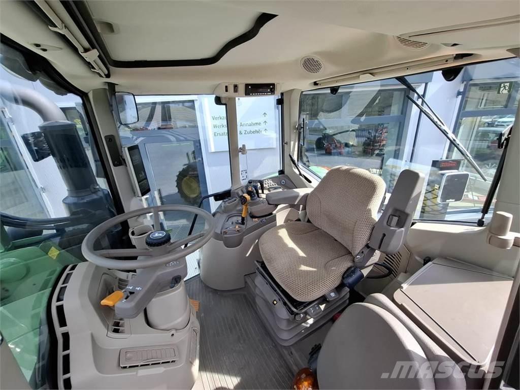 John Deere 6120M Traktoren