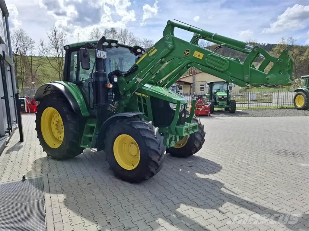 John Deere 6120M Traktoren