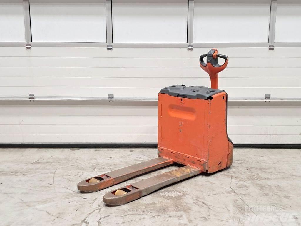 Linde T16 Handhubwagen