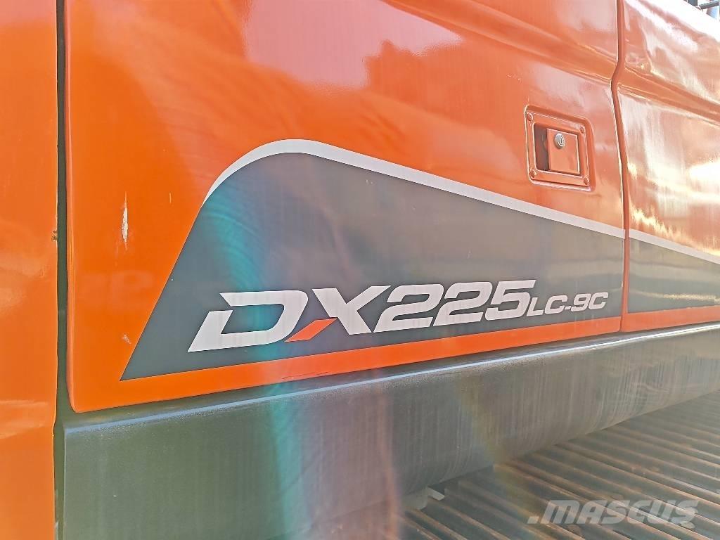Doosan DX 225 LC-9C Raupenbagger