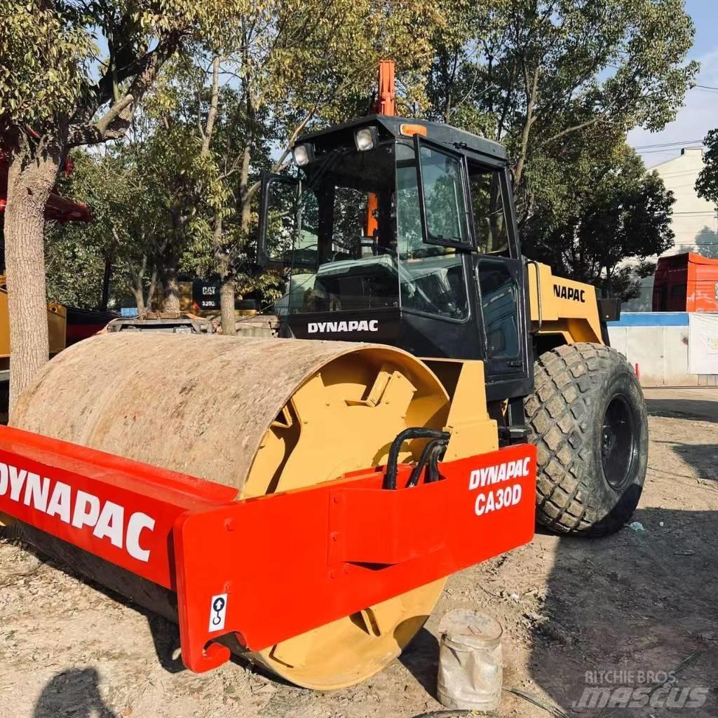 Dynapac CA 30 D Walzenzüge