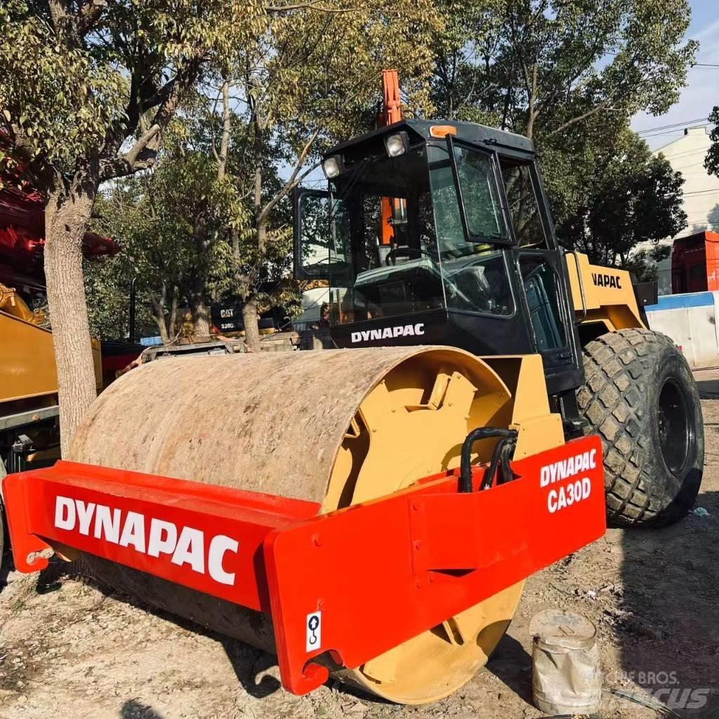 Dynapac CA 30 D Walzenzüge