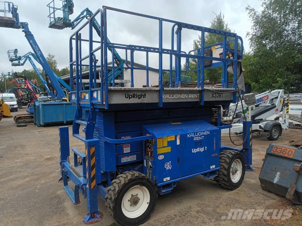 UpRight X33RT Scheren-Arbeitsbühnen