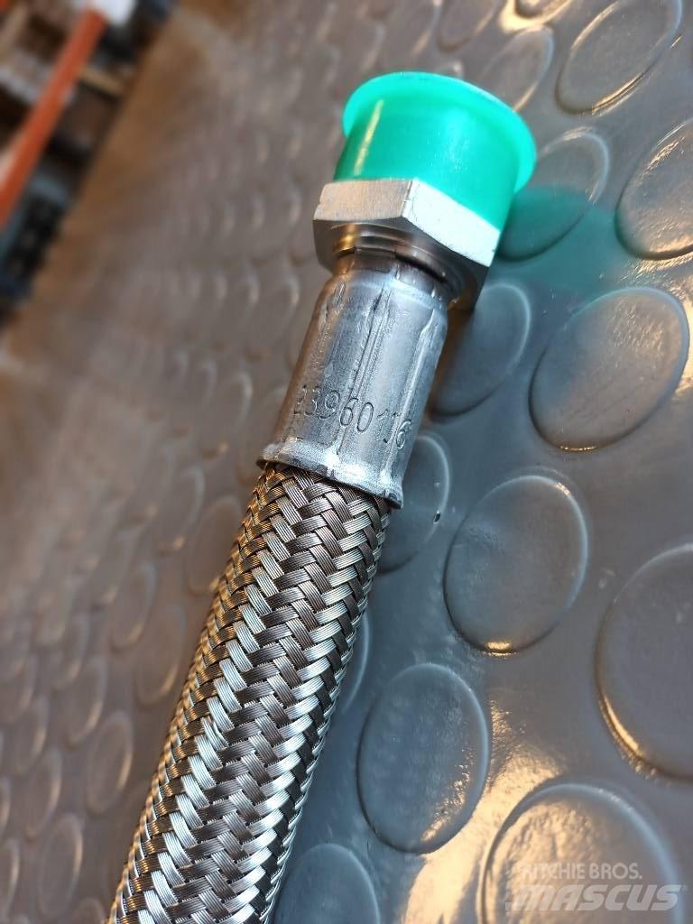 Volvo HOSE 23960136 Transport Sonstige