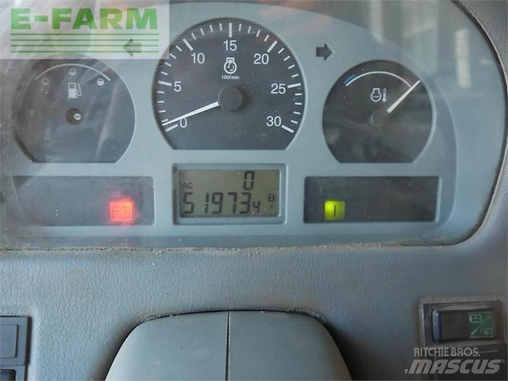 Valtra 8450 Traktoren