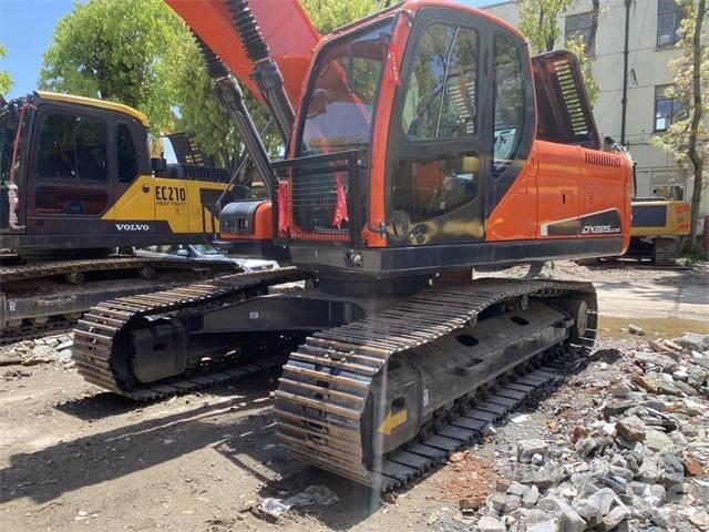 Doosan DX 225 LC Raupenbagger