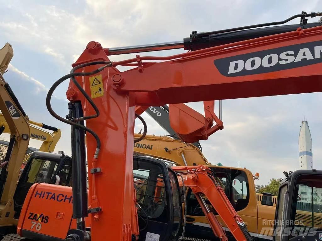 Doosan DX 75 Raupenbagger