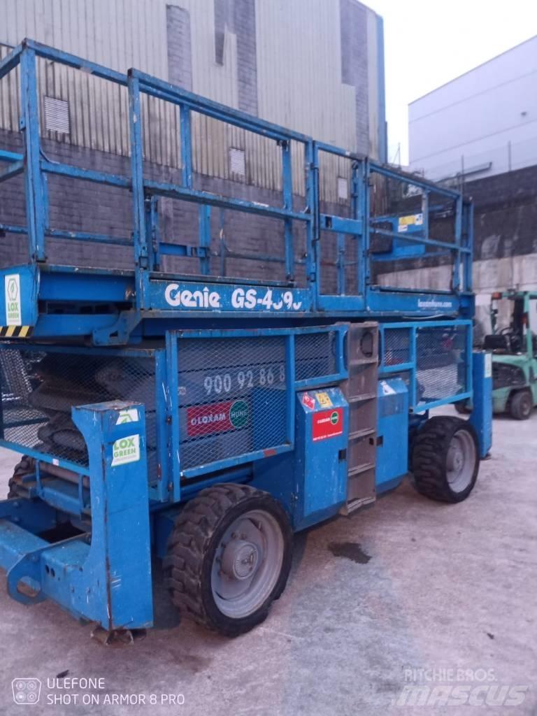 Genie GS 4390 RT Scheren-Arbeitsbühnen