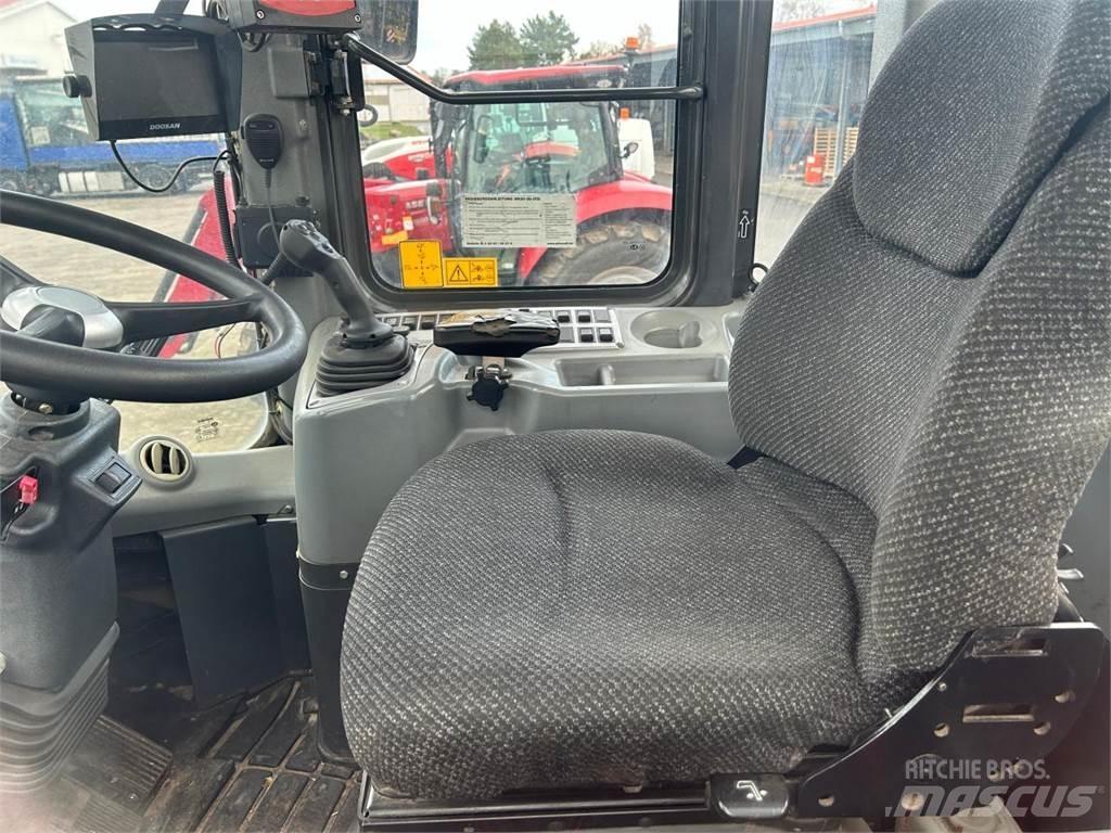 Doosan DL 300 Radlader