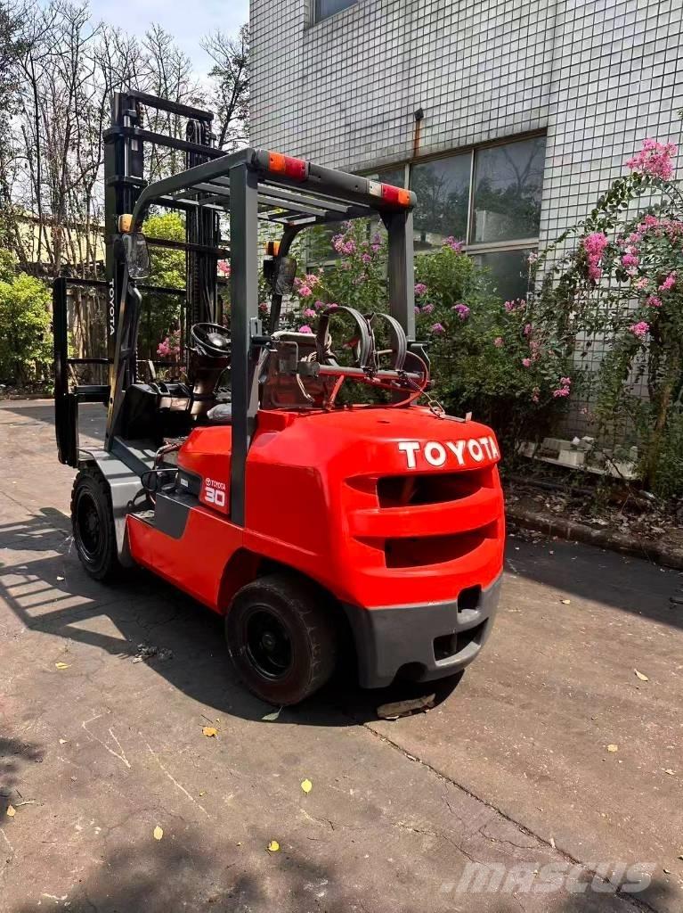Toyota FD 30 Diesel heftrucks