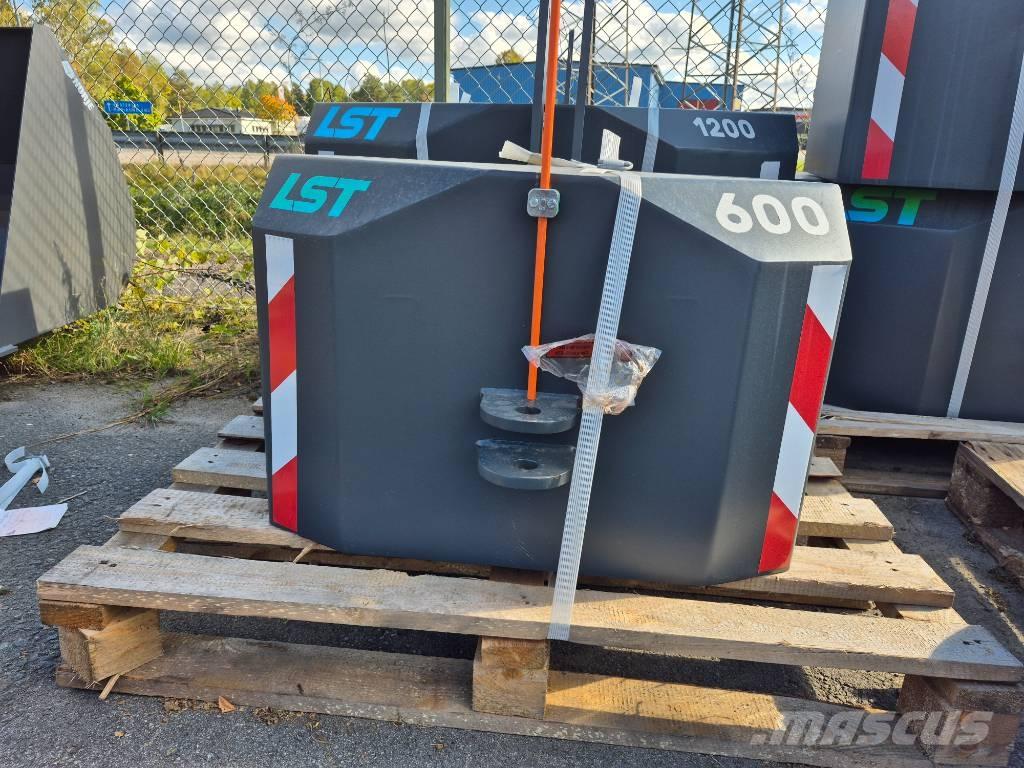 LST Frontvikt 600kg Sonstige Landmaschinen