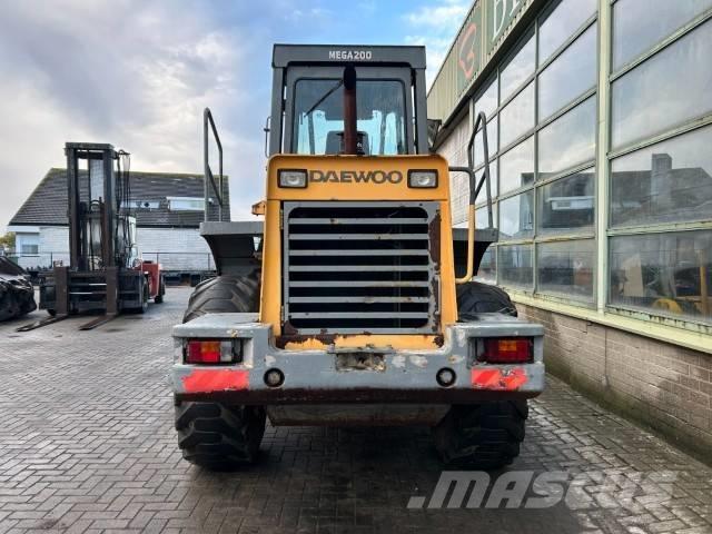 Daewoo MC 200 Radlader