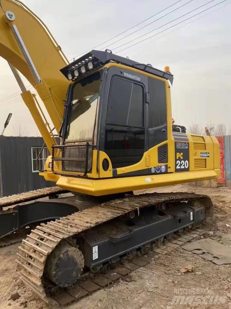Komatsu PC220-8 Mobilbagger