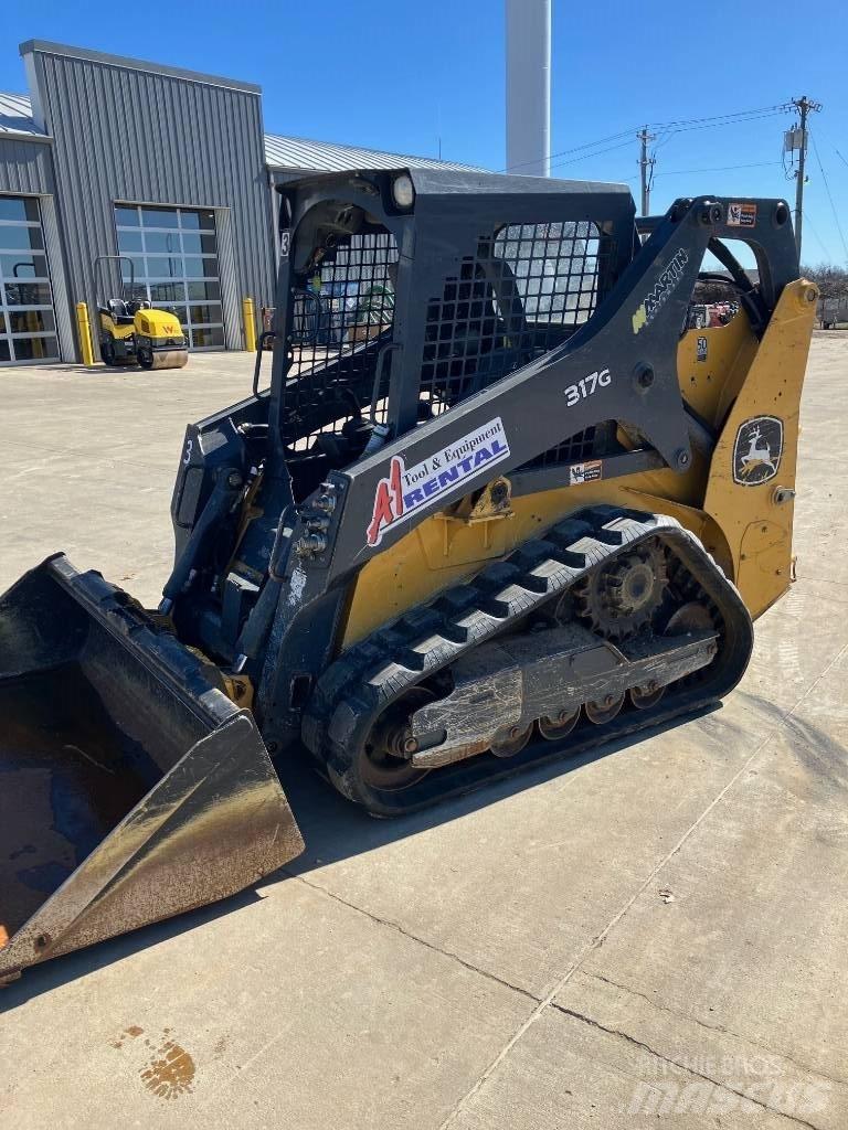 DEERE 317 G Kompaktlader