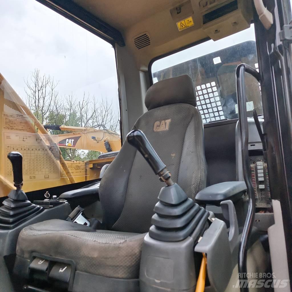 CAT 320 D Raupenbagger