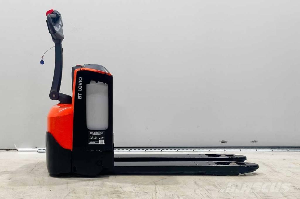 Toyota LWE 200 Niedergabelstapler